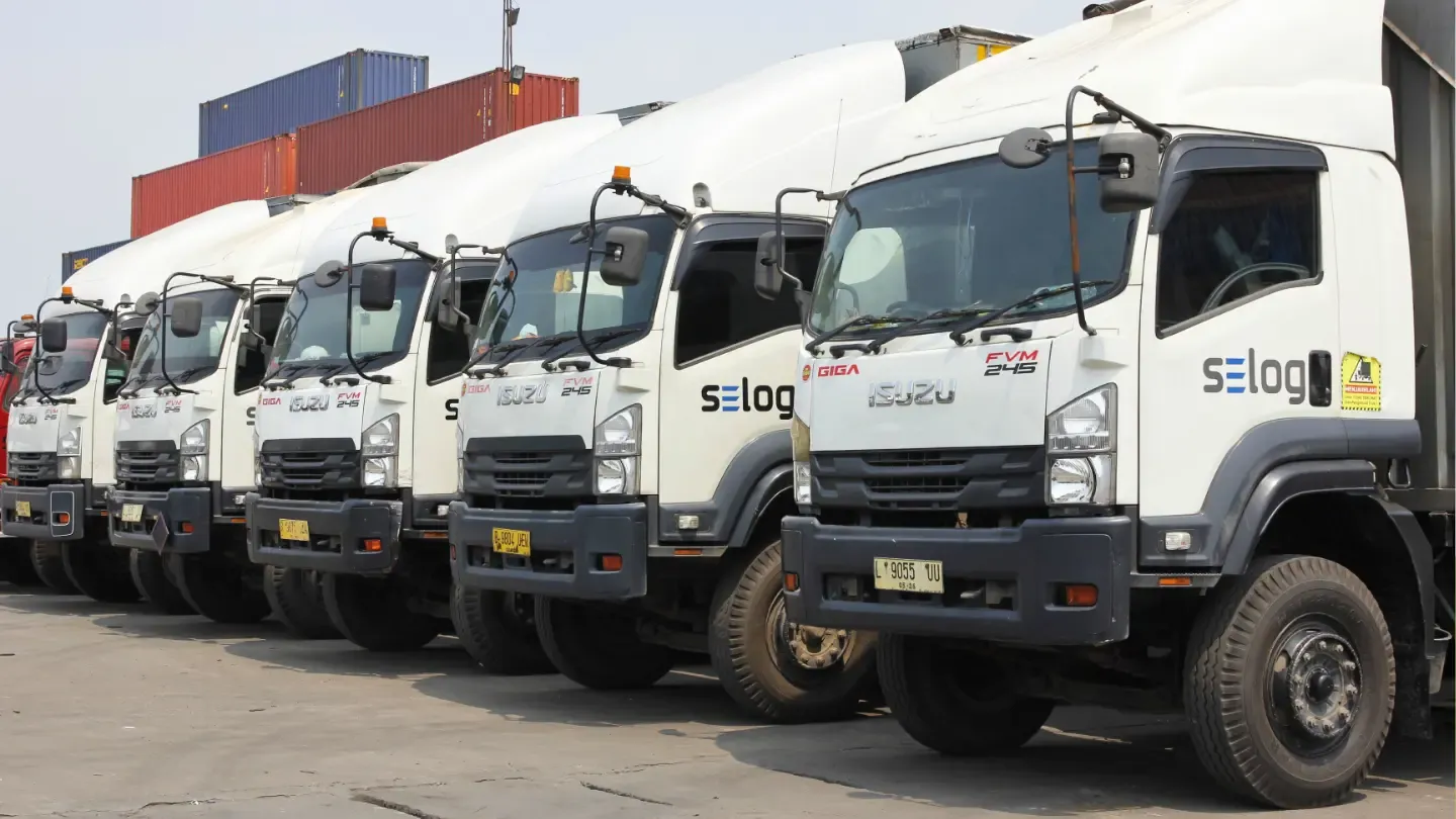 Perbedaan Truk CDD dan CDE untuk Kirim Barang